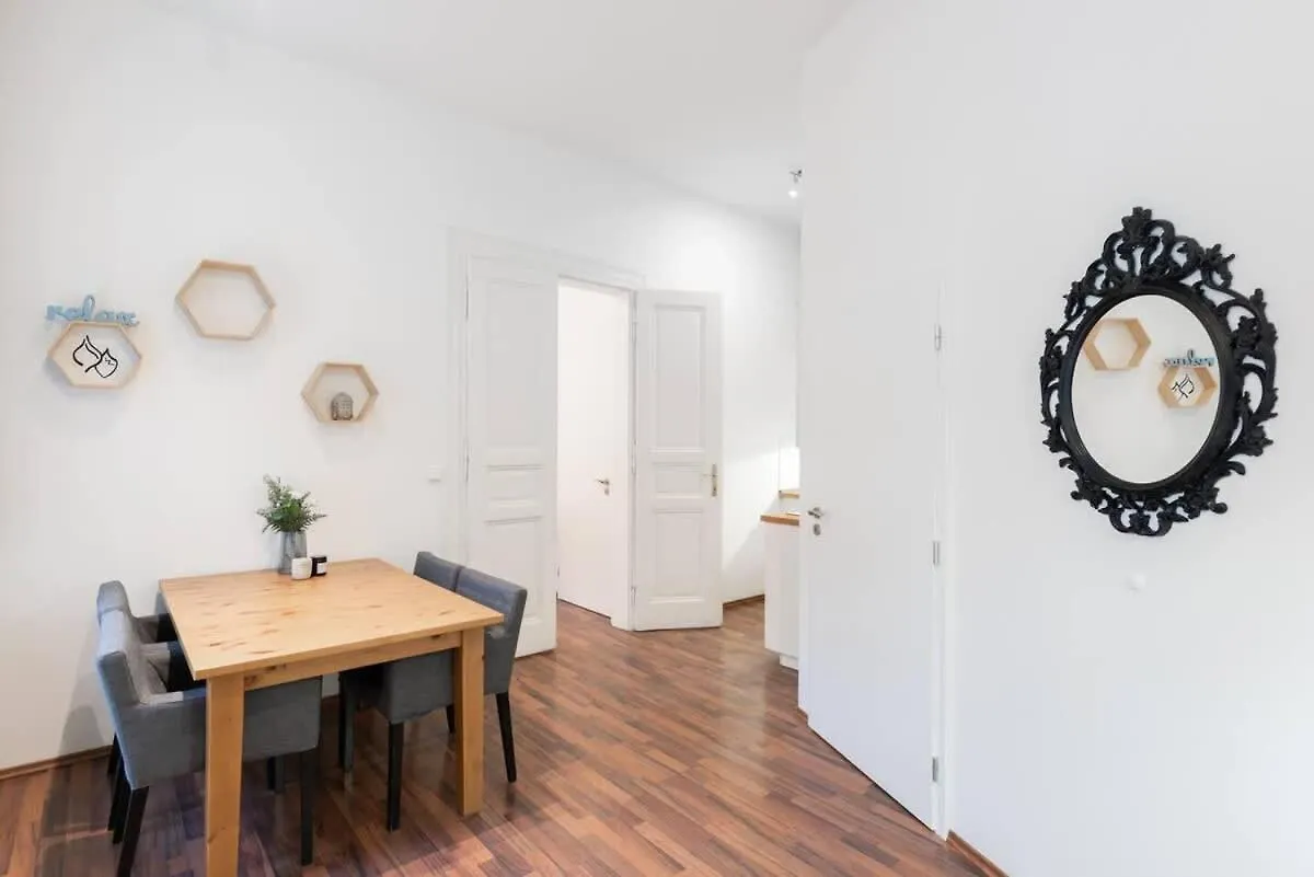 Daire Metropolitan Prague Apt With Amenities